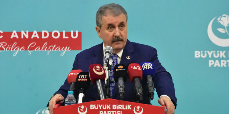 Silah bırakma işi sadece PKK'yla sınırlı kalmamalı