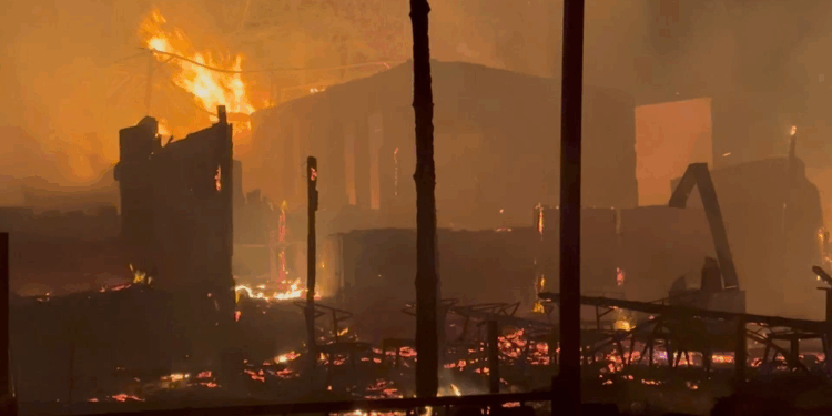 Şile'de 6 restoran alev alev yandı: 3 yaralı