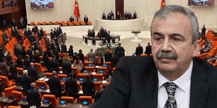 Sırrı Süreyya Önder TBMM Genel Kurulu'nda anıldı