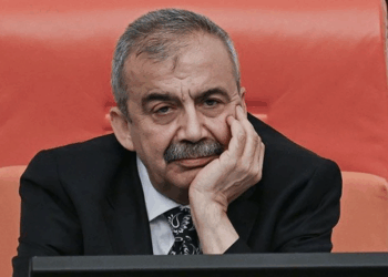Sırrı Süreyya Önder hayatını kaybetti