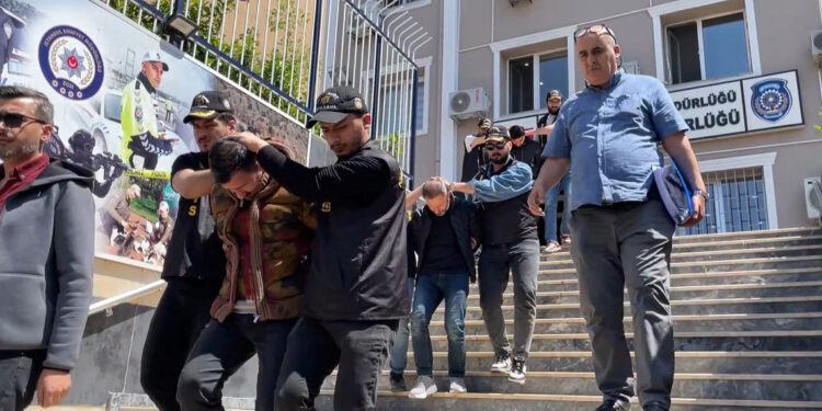 Sosyal medya fenomeninin kardeşini kaçırıp, fidye istediler