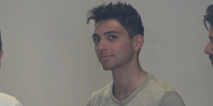 Tartıştığı kişiyi başına taşla vurup yaraladı; tutuklandı