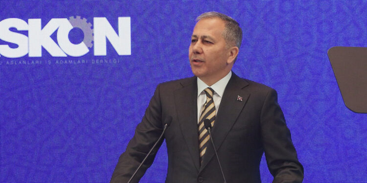 Terör duvarını yıkarak 'Terörsüz Türkiye' hedefine ulaşacağız