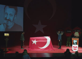 Tiyatro sanatçısı Naşit Özcan için veda töreni
