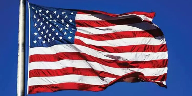 Trump, Katar'ın lüks jetini kullanma planını savundu