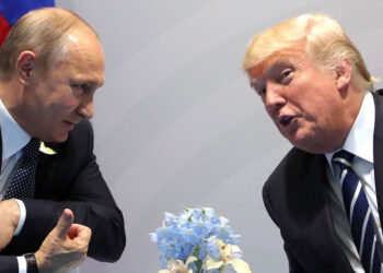 Trump'tan Putin'e uyarı: Bizi oyalama