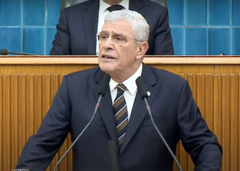 Türkiye, gayrimeşru bir anayasa değişikliği için rehin alınamaz