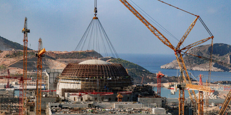 Türkiye'yi nükleer ihraç eden ülkeler ligine taşıyacağız
