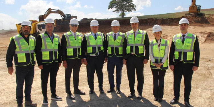 Tuzla Kaymakamı Ümit Hüseyin Güney, Biyoteknoloji Vadisi’ni ziyaret etti