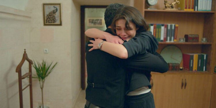 Cihan ile Alya'nın gözyaşları sevgiye dönüştü