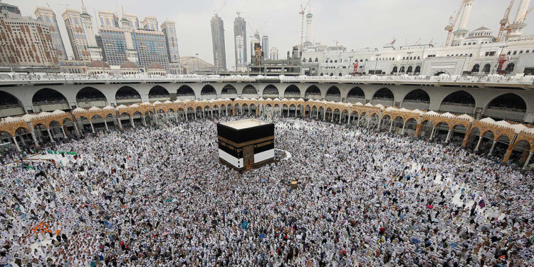 Umre ve hac tur şirketleri yüzde 182 arttı