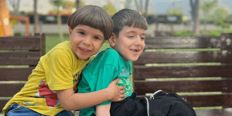 Umut, SMA hastası ağabeyine destek istedi: Ne olur ellerini bırakmayın