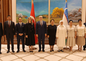Vedat Işıkhan Özbekistan'a gitti