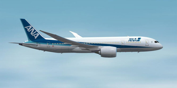 Uçakta panik; Yolcu acil çıkış kapısını açmaya çalıştı