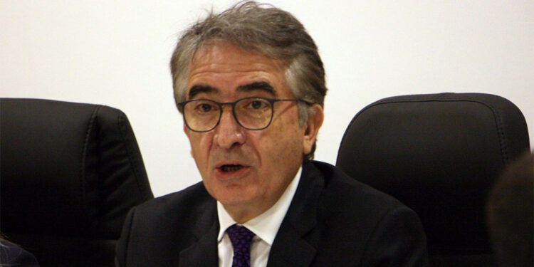 Bu ülkenin gençlerinin işsizliğe mahkûm edildiği bu düzenden çıkışın yolu sandıktır