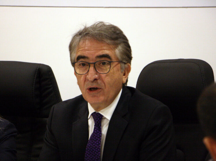 Ekonomik çöküşü durdurmak için en açık yol sandıktır