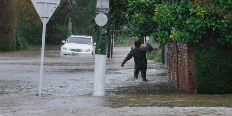 Yeni Zelanda'da şiddetli rüzgar; OHAL ilan edildi