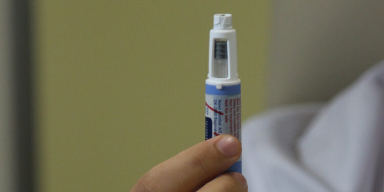 Zayıflama iğnesi hekim kontrolünde kullanılmalı