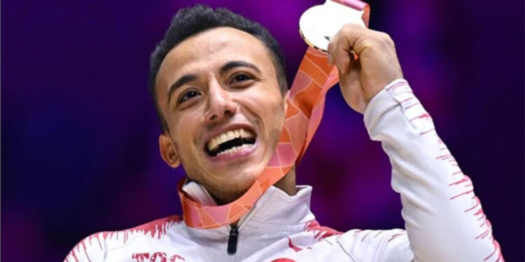 Adem Asil, Artistik Cimnastik Avrupa Şampiyonası'nda altın madalya kazandı