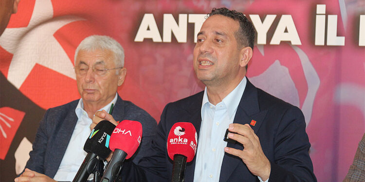 Bu ülke için alabilecekleri tek hayırlı karar erken seçimdir