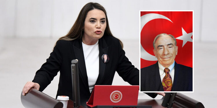 Ayyüce Türkeş babasının mezarı başında saldırıya uğradı