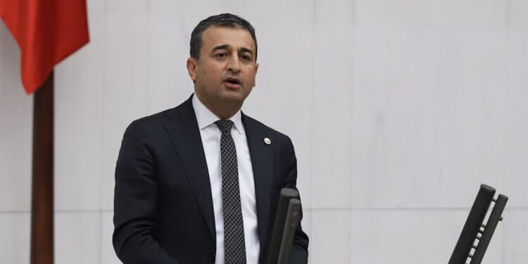 Emeklinin cebinden bir bayramda 274 dolar buhar olup uçtu