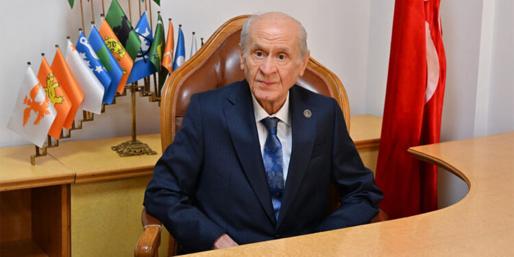 Annelerimizin gözünden akan yaşlar kurumadıkça rahat olamayız