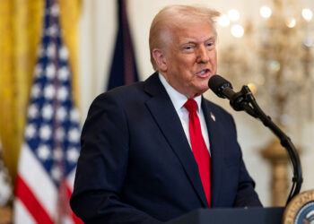 Trump, Harvard Üniversitesi'ndeki yabancı öğrencileri hedef aldı