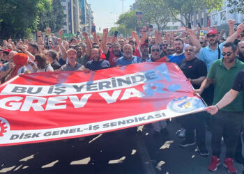 İzmir'de 23 bin işçi iş bıraktı, hayat durdu!