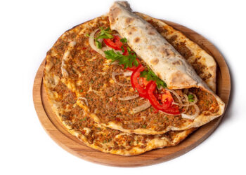 Bodrum'da lahmacunun fiyatı 2 bin 500 TL'mi