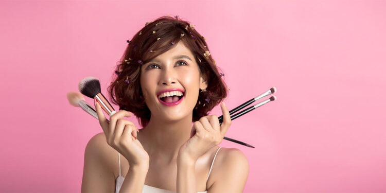 Gülüşün kodlandığı gün: Beden dili nerede, filtre nerede?