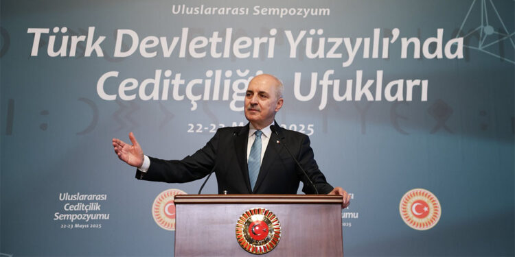 Türk dünyası yeni bir kimlik kazanmıştır