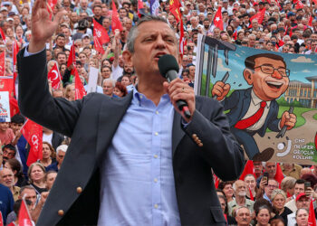Bursa'da yüzbinler haykırdı; Ara zam hakkımız söke söke alırız