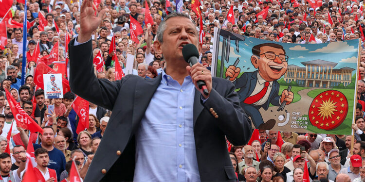 Bursa'da yüzbinler haykırdı; Ara zam hakkımız söke söke alırız