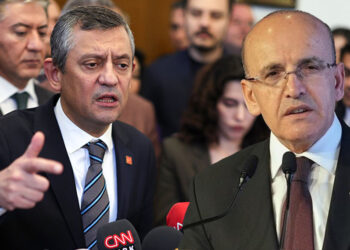 Mehmet Şimşek'in istifa etmeyi düşündüğünü biliyorum