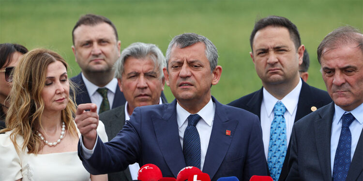 Özgür Özel Silivri'de konuştu; Evlatların gözyaşlarında boğulacaklar