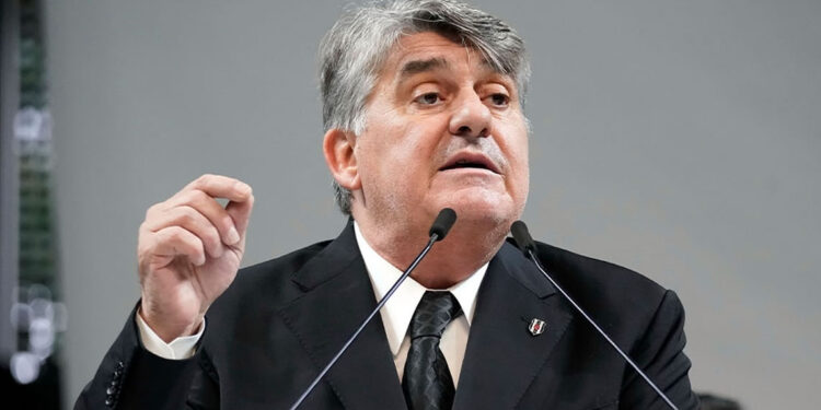 Bu camiayı sürekli pusu kültürü içinde tutmak isteyenlere teslim etmeyeceğiz