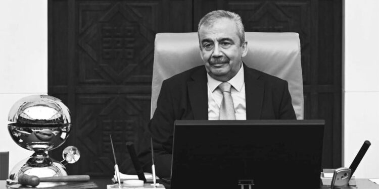 Sırrı Süreyya Önder için siyasilerden başsağlığı mesajı