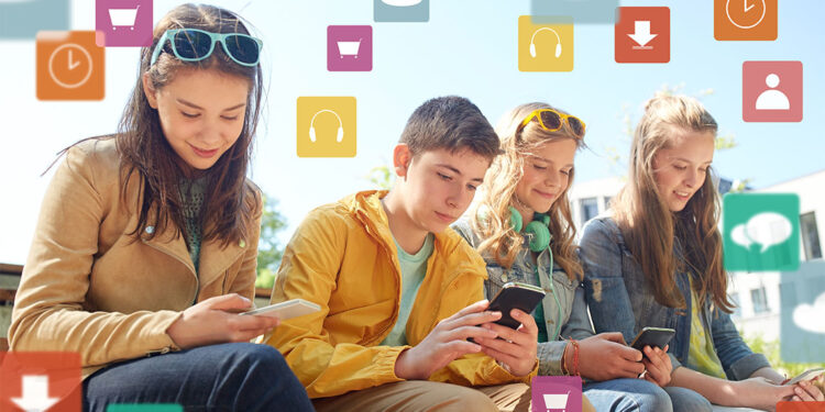 27 bin 304 sosyal medya hesabına erişim engelli getirildi