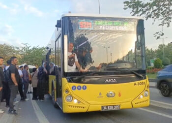 İstanbul'da özel halk otobüsleri kontak kapattı