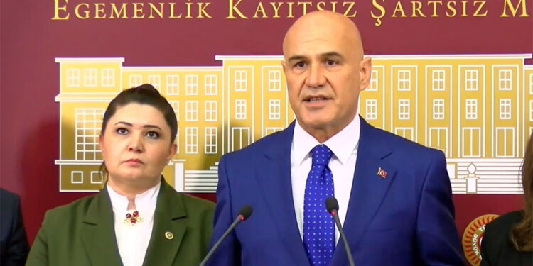 Bugünkü manzara iktidar cephesinin tükendiğinin göstergesiydi