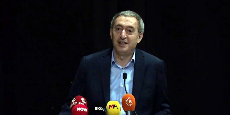 Barış ve demokrasiyi bu topraklara hediye edeceğiz