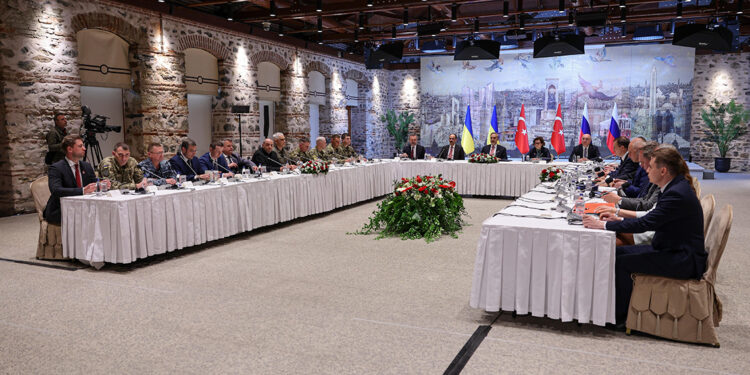 Türkiye- Rusya- Ukrayna görüşmesi başladı