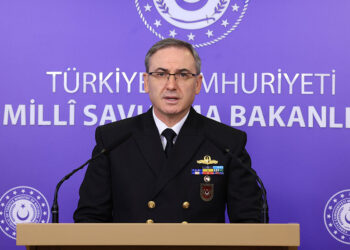 MSB'den Atina'ya akıllıca değil uyarısı