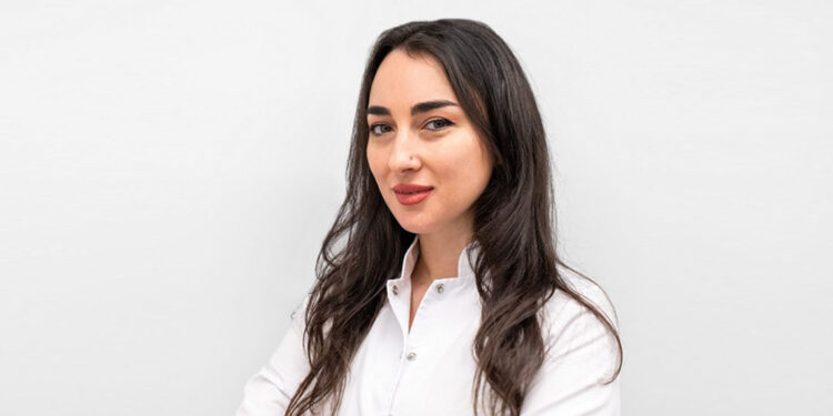 Yazın keyfini sürerken cilt sağlığımızı ihmal etmemeliyiz