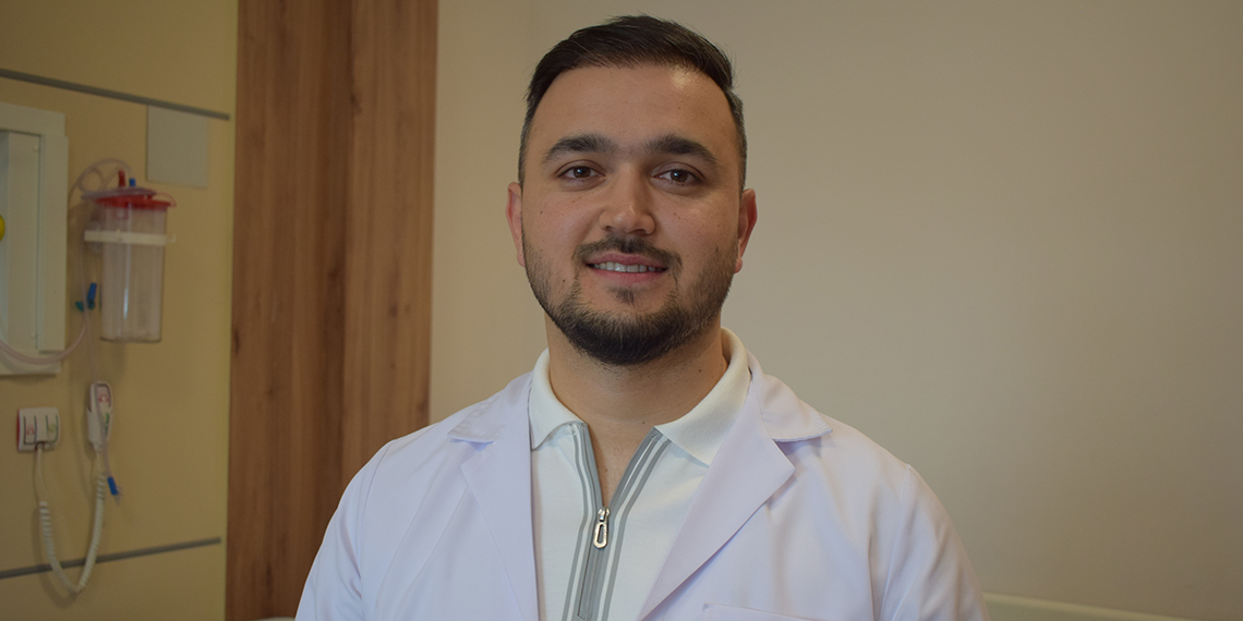 10 aylık bebeğin nefes borusuna şeker ambalajı kaçtı; operasyonla çıkarıldı