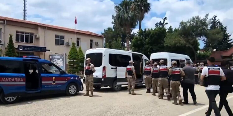 12 ilde 12 ayrı organize suç örgütüne operasyon; 230 gözaltı