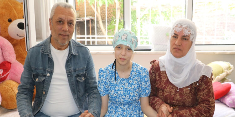 15 yaşındaki Nur hidrosefaliden yaşamını yitirdi