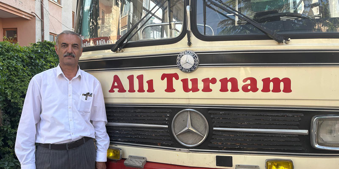 1985 model otobüsü 'Allı Turnam' ile 3 yıldır Anadolu'yu geziyor