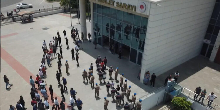 Kamuyu 2.5 milyar TL zarara uğrattığı belirlenen suç örgütüne operasyon